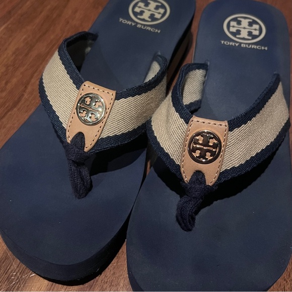 TORY BURCH Frankie Navy Blue Khaki Foam Wedge Flip Flop - Picture 2 of 9